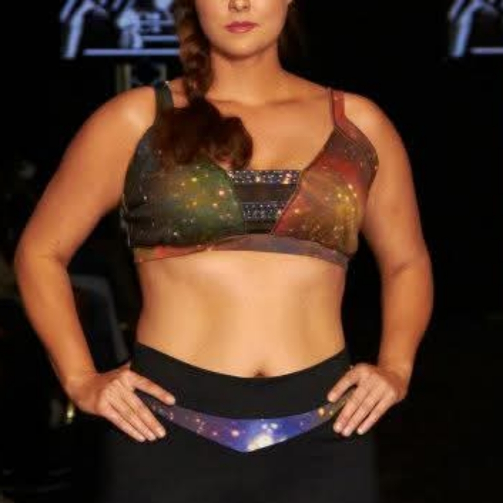 Cult of california Women's Galaxy Sports Bra size 4x